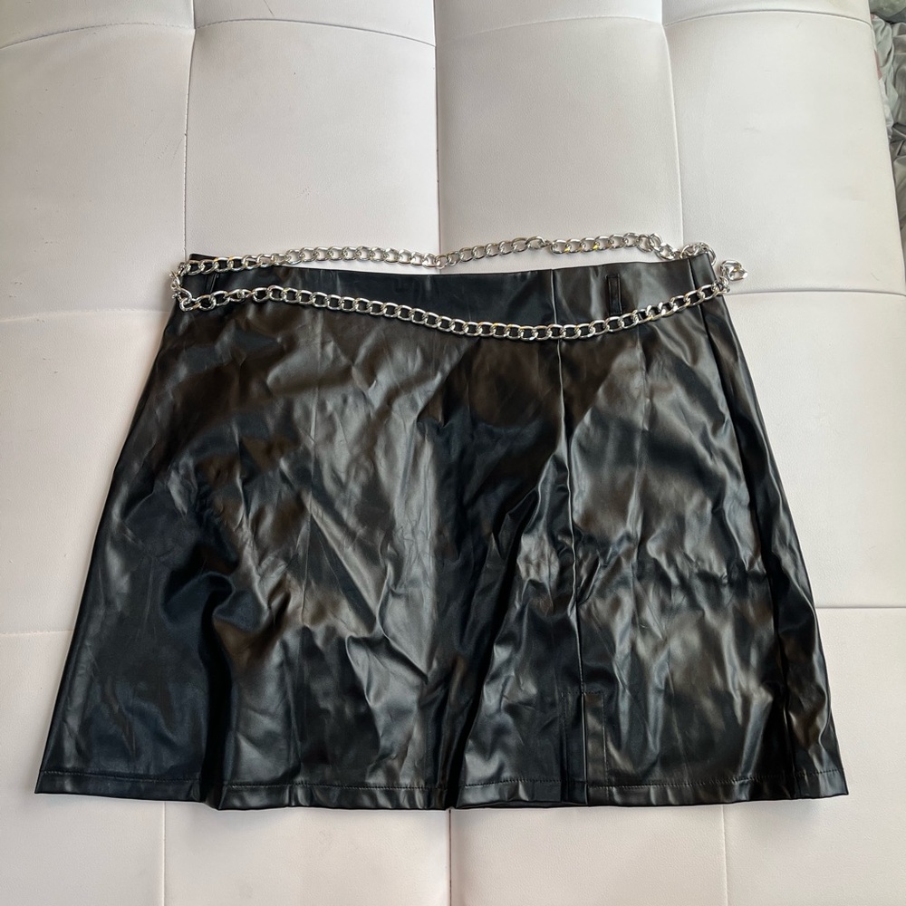 Black pleather mini skirt